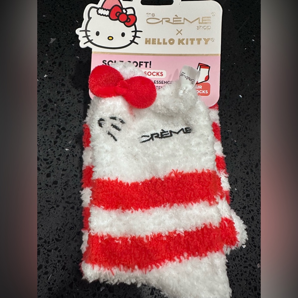 Hello Kitty red and white stripes socks